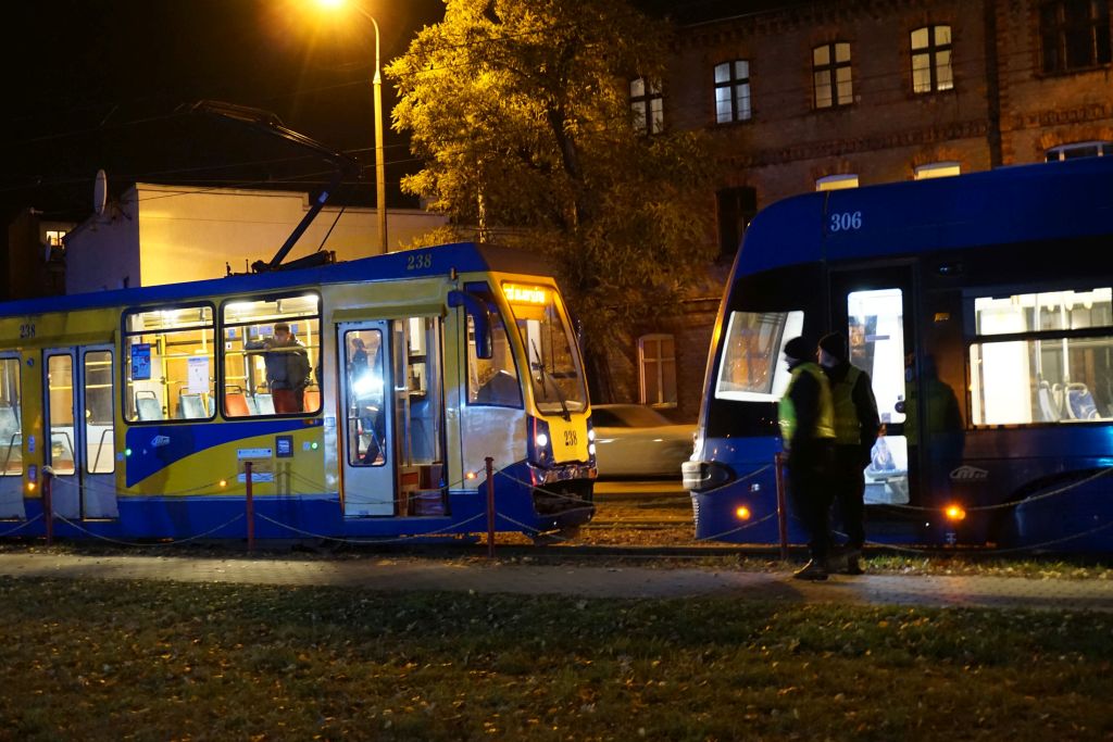 zderzenei trzech tramwaj&oacute;w Toruń 
